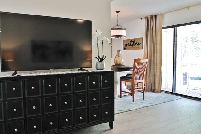 Photo - 7805 Renaissance Ct Unit B