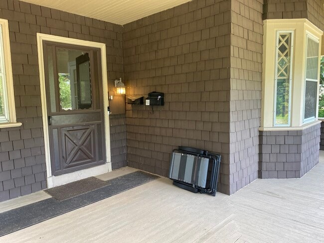 Common front door - 7936 Montgomery Ave Unit 1st floor