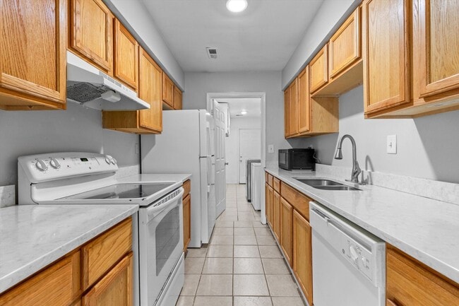 Photo - 6048 Brookwood Dr Unidad A