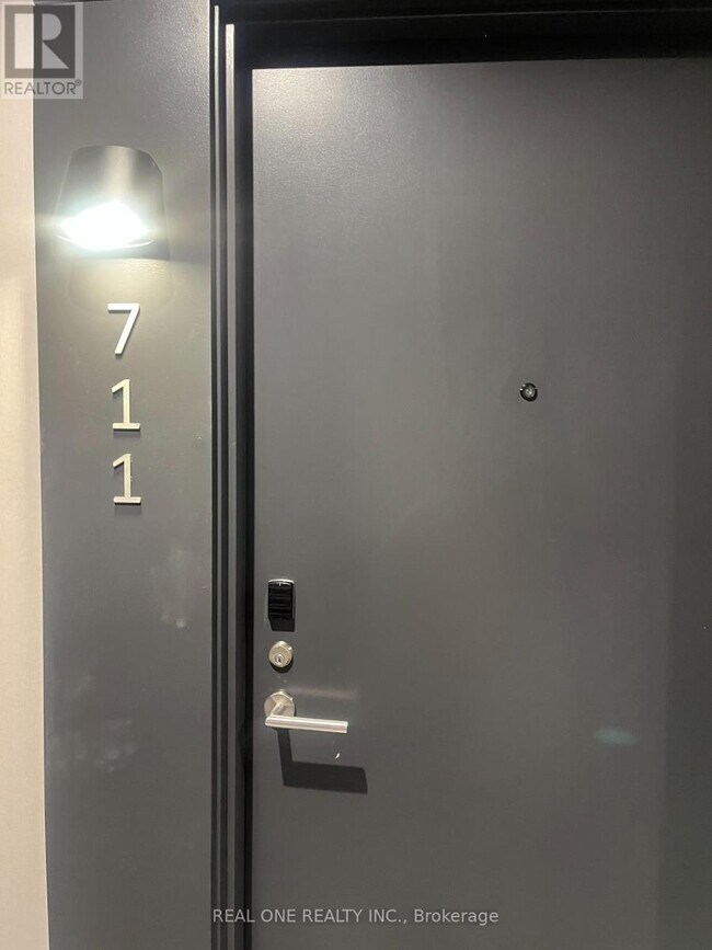 Photo - 180 Front St E Unité 711