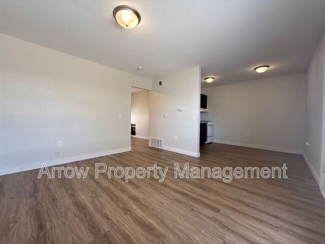 Photo - 1414 Oakland Rd NE