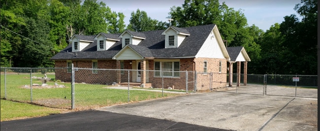 Photo - Upstairs 2bed/1bath Apartment