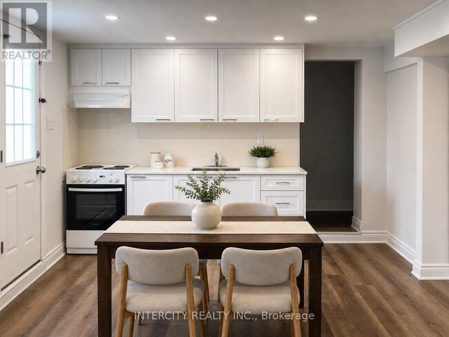 Photo - 183 Collings Ave