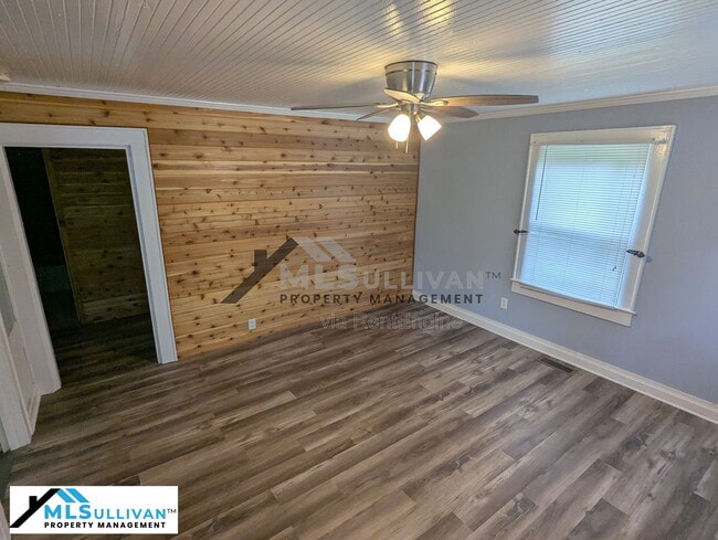 Photo - 641 Cornelius St