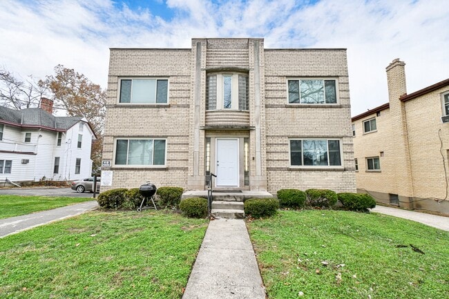 Building Photo - 5541 Montgomery Rd Unit 3