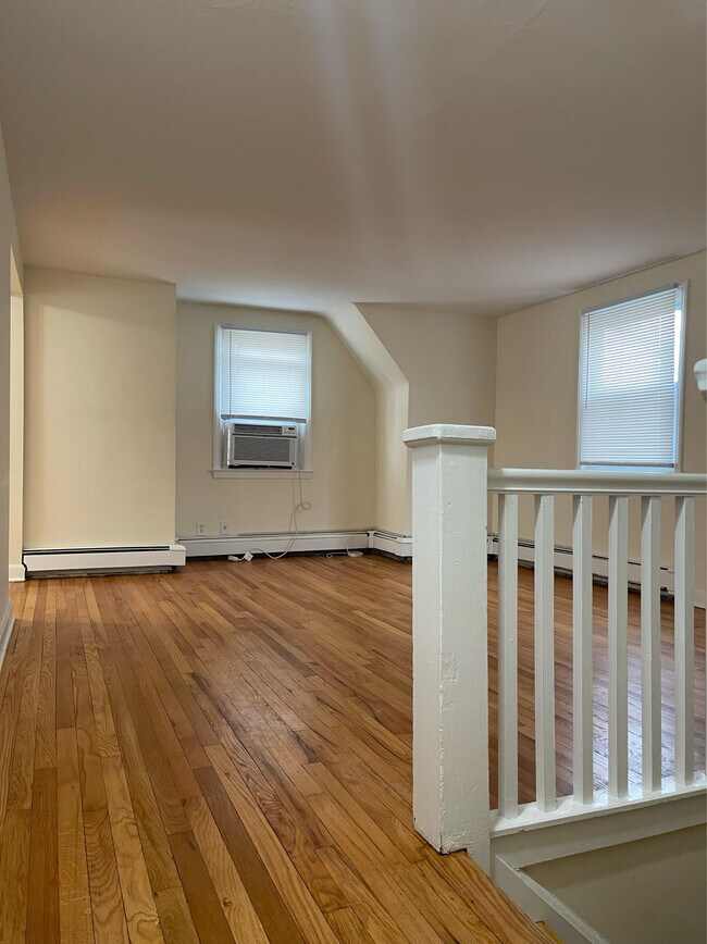 Photo - 350 Gilbert St Unit 2