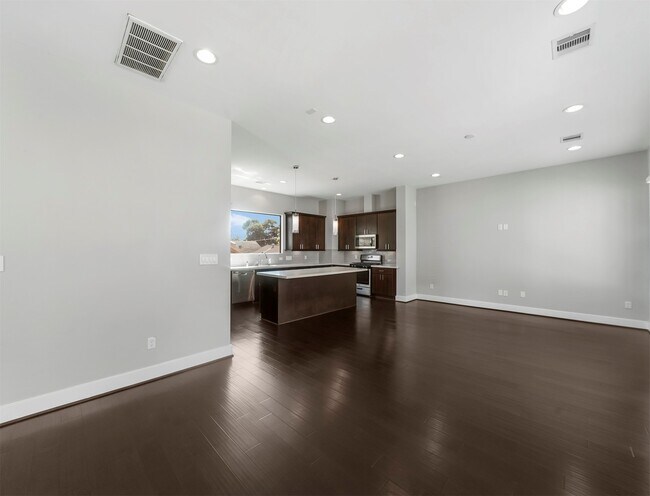 Photo - 1607 Milby St Unit B
