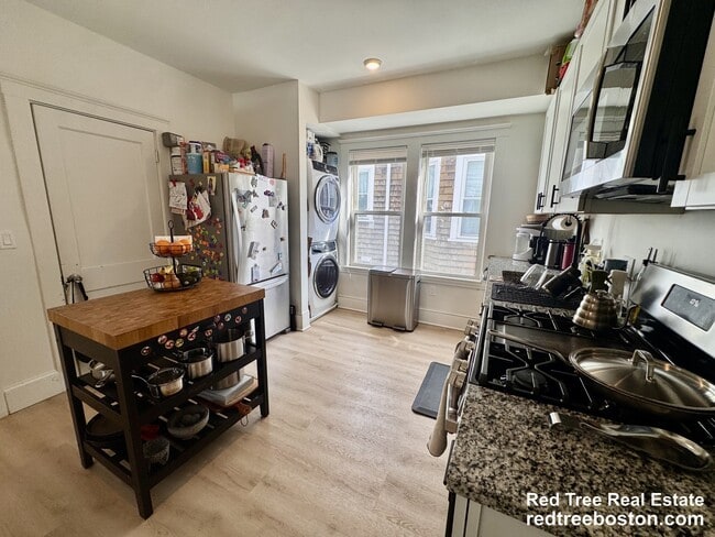 Photo - 127 Eliot St Unidad 3