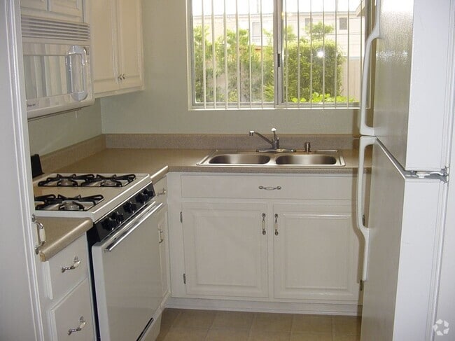 Building Photo - 3654 42nd St Rental