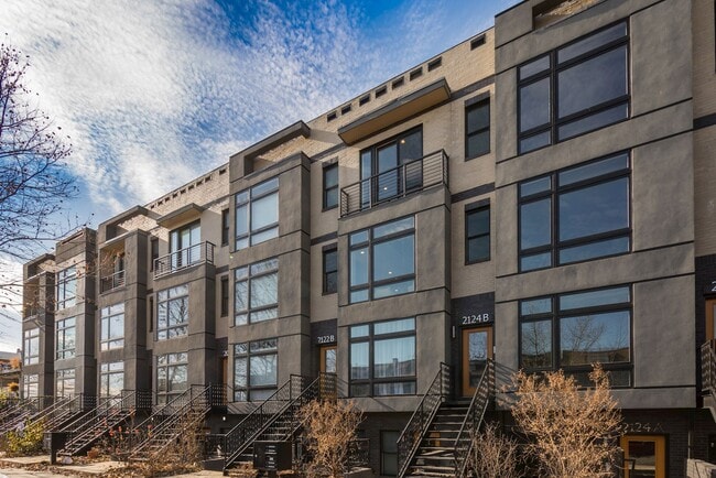 Photo - 2122 3rd St NE