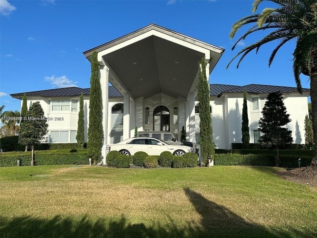 Building Photo - 15 SW 124th Ave