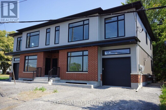 Photo - 1353 Gosset St