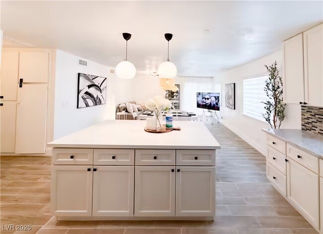 Building Photo - 6969 Paddington Way