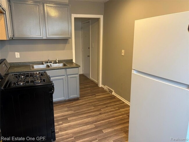 Photo - 11304 Jackson Ave