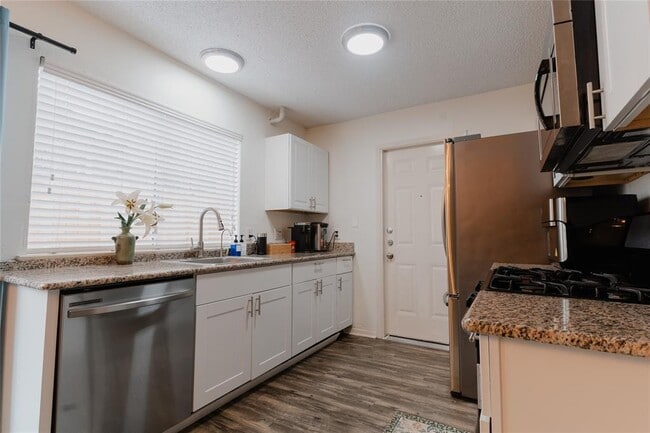 Photo - 9011 Quail Valley Dr