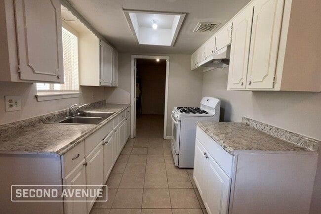 Photo - 3302 Charriton Dr