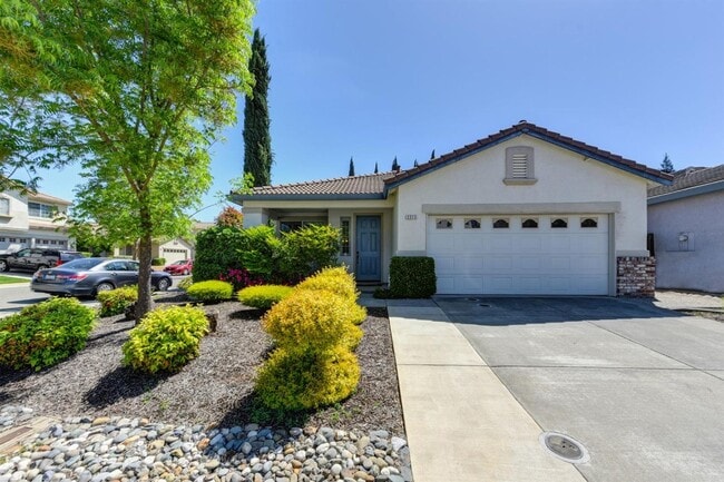 Building Photo - Home for Rent in Gold River, CA