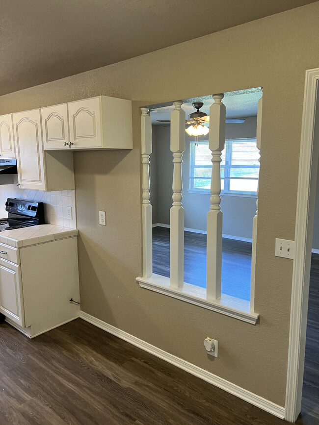 Photo - 1031 Carlisle Cir
