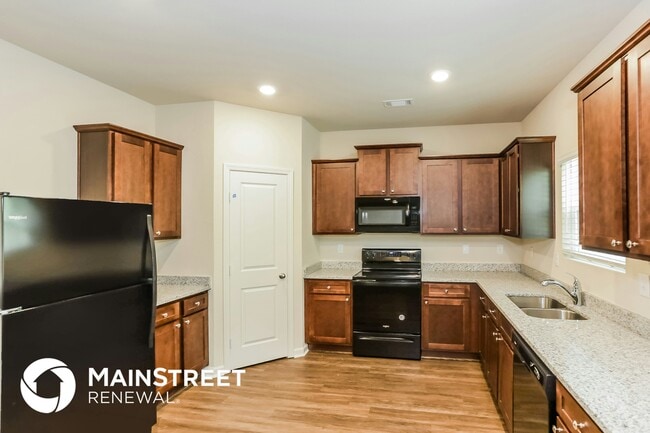 Photo - 35 Tamalynn Trl