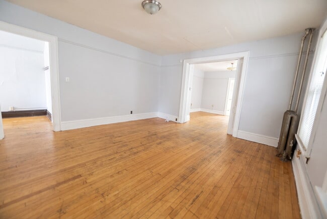 Photo - 410 W Mifflin St