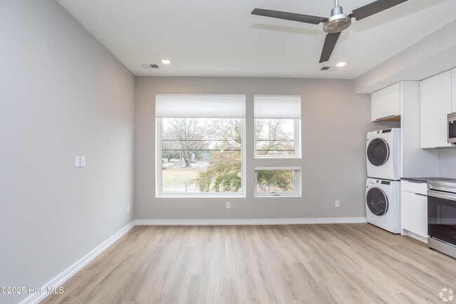 Photo - 607 S 11th St Apartment Unit 203