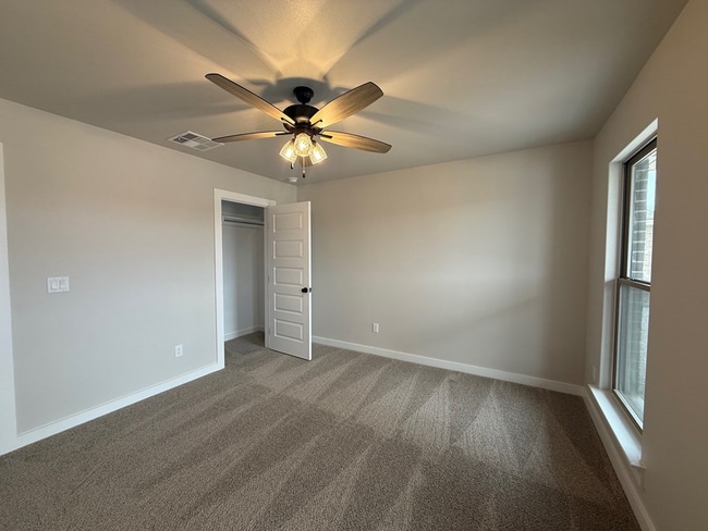 Photo - 323 Trailblazer Ln