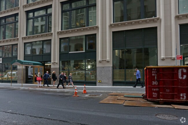 Photo - 212 Fifth Ave