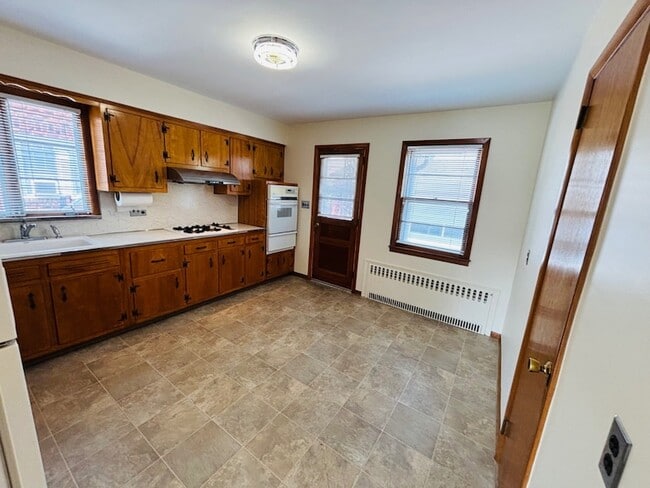 Photo - 20 Union Ave