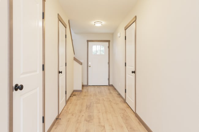 Photo - 1318 Lamont Ln