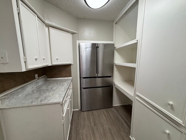 Photo - Lovely 5 Bedroom 2 Bathroom with a Fenced Backyard!