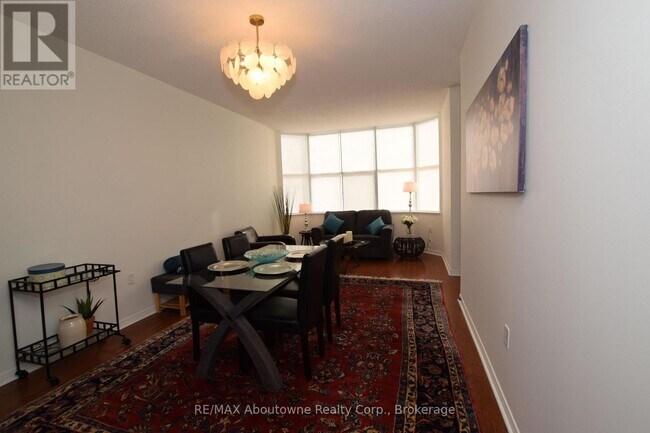 Photo - 110 - 2199 SIXTH LINE Unité 110