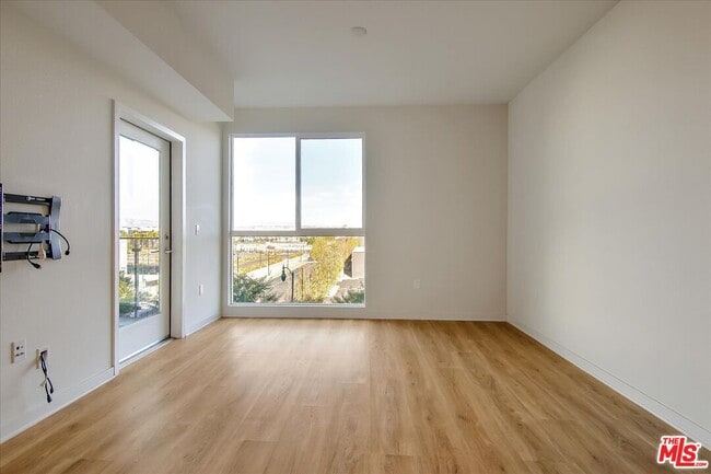 12655 Bluff Creek Dr Unidad 304