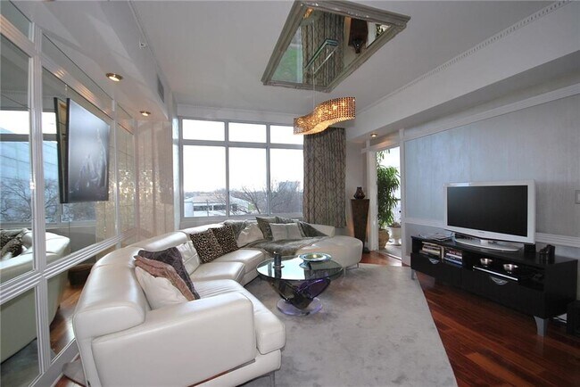 Photo - 54 Rainey St Unidad 509