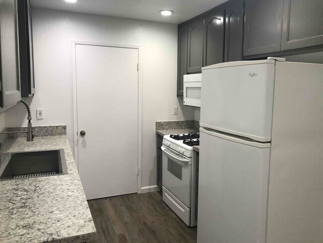 Photo - 515 Grande Ave