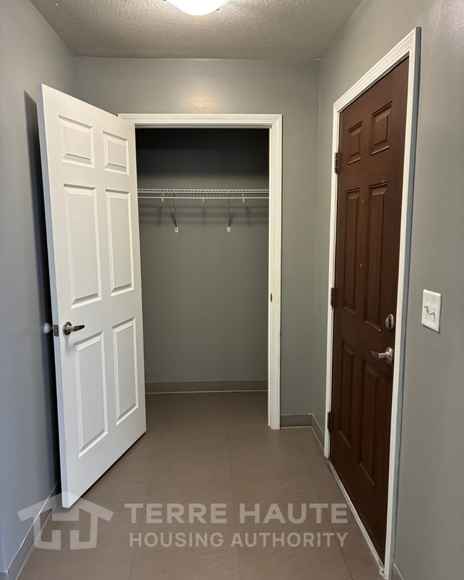 Entryway - 1309 3rd Ave