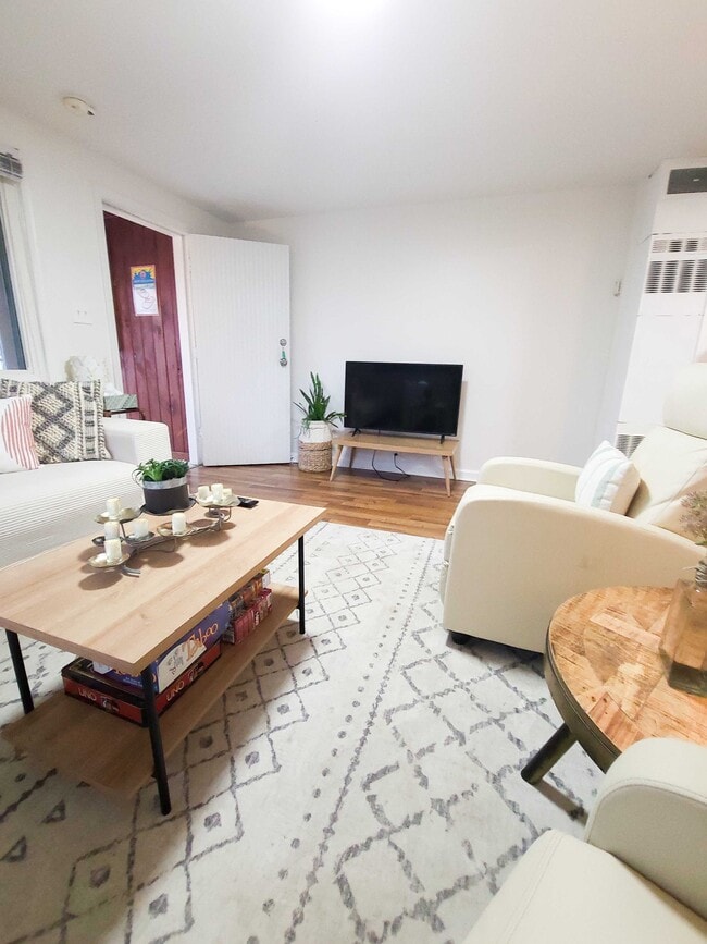 Building Photo - 2359 Iroquois Trl