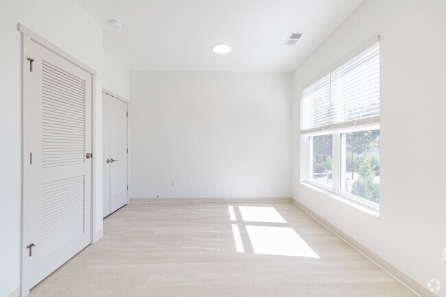 Studio - 367SF - Living Room