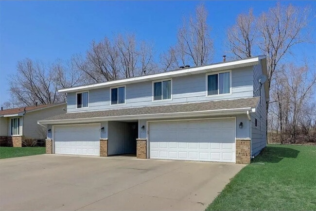 Building Photo - 3316 84th Ave N Unit 3316 Rental