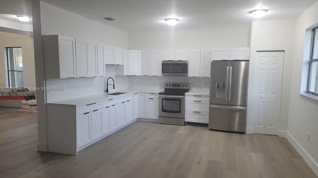 Photo - 571 SE 37th Pl