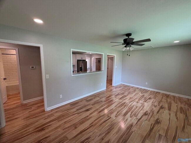 Photo - 507 Woodland St NW