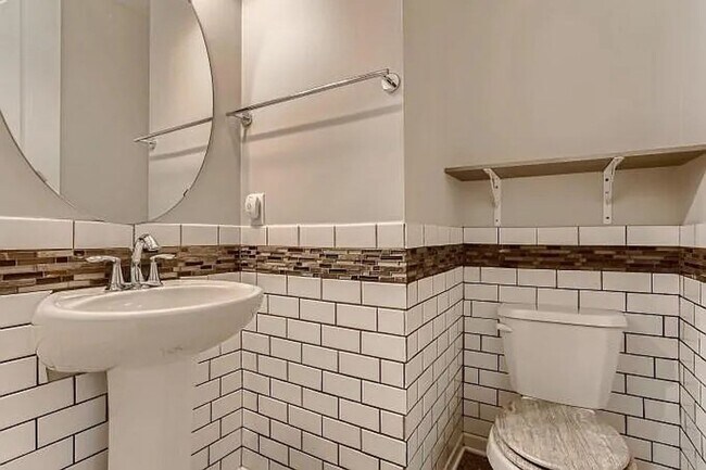 Photo - Beautiful Updated Townhouse- Maple Grove