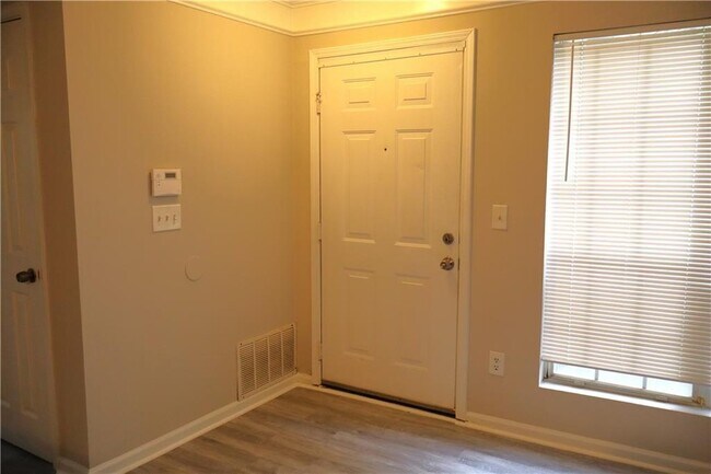 Photo - 308 Mill Pond Ct SE