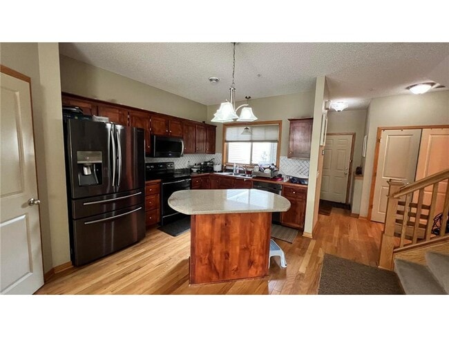 Photo - 170 Morgan Ln