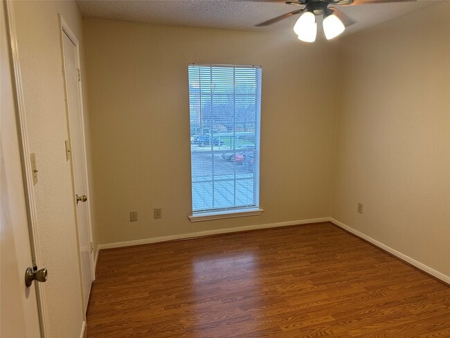 Photo - 2121 Hepburn St Unit 104