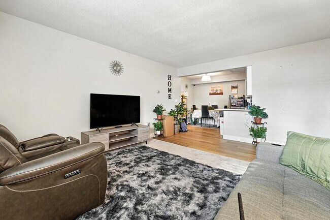 Photo - Beautifully Updated 1 Bed, 1 Bath Rental -...