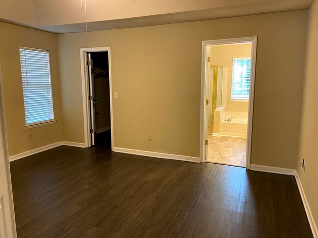 Photo - 2111 Boone Pl