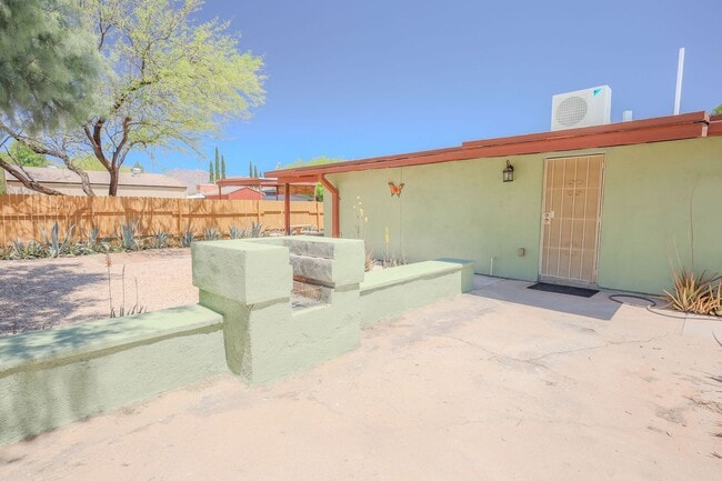 Photo - 1421 N. Louis Ave Unit 3