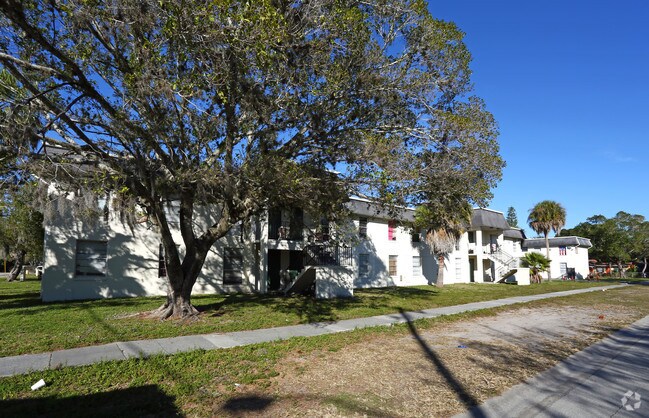 Photo - Jones Walker Palm Gardens