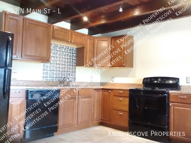 2nd Floor Waterview...Very charming, new k... - 2nd Floor Waterview...Very charming, new k... Apartment Unit L