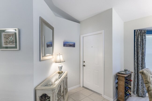 Photo - Turnkey Furnished Seasonal Rental – 2 Bedr...